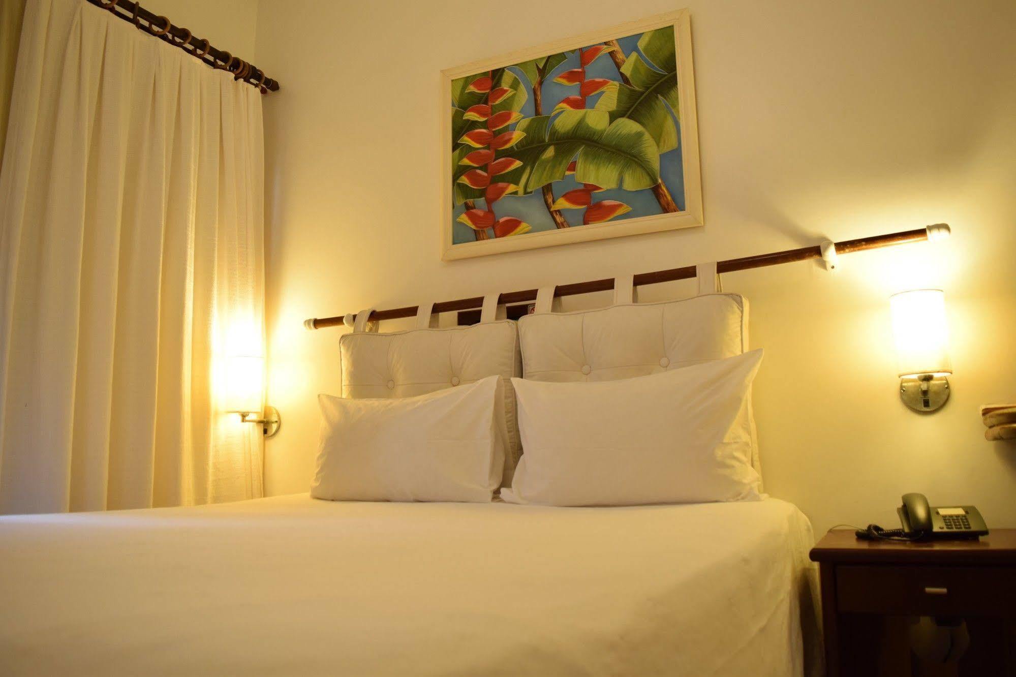 Hotel Pousada Encanto De Itapoan Salvador Bagian luar foto
