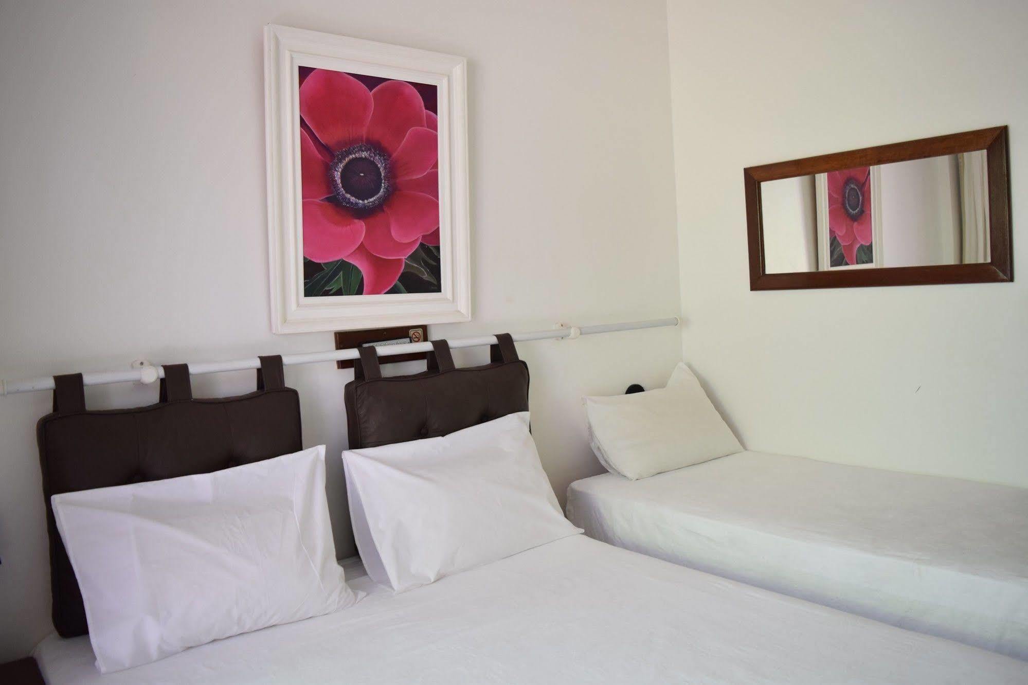 Hotel Pousada Encanto De Itapoan Salvador Bagian luar foto