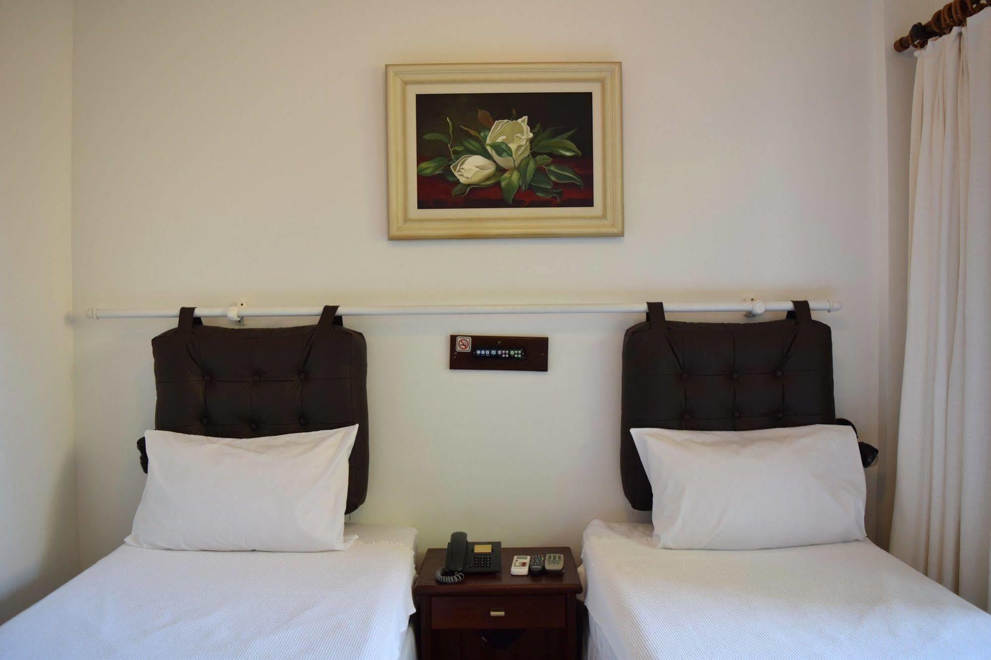 Hotel Pousada Encanto De Itapoan Salvador Bagian luar foto